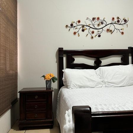 Ferienwohnung Amplio Apartamento, En Colonia Cerezos, Tercer Nivel Quetzaltenango Exterior foto